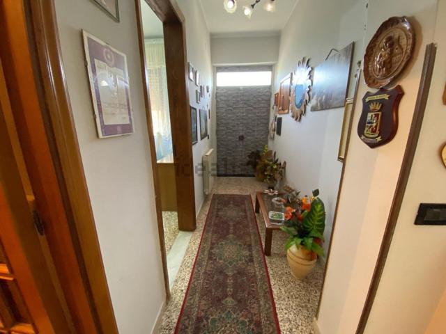 Case e ville in vendita di 272 m²