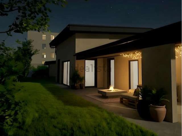 Case e ville in vendita di 272 m² in Strada Tre Case