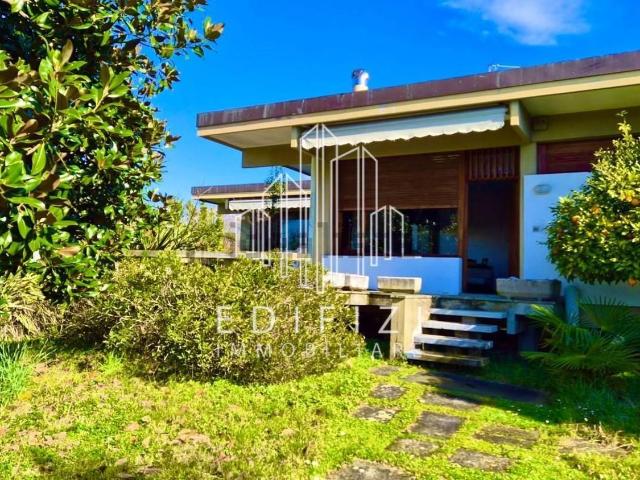 Case e ville in vendita di 273 m²