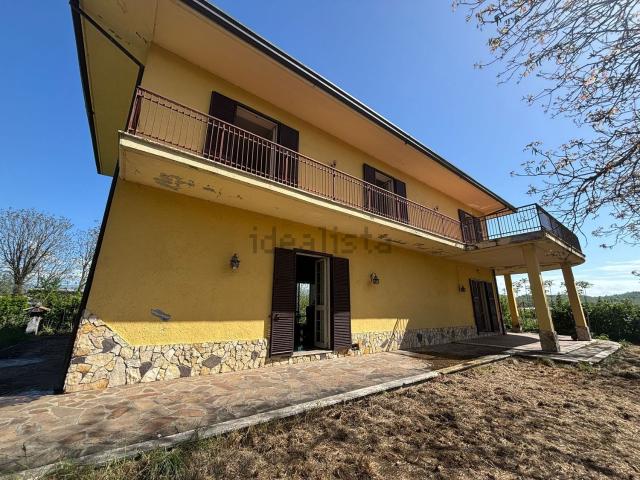 Case e ville in vendita di 273 m² in Via Capannaccio, 13