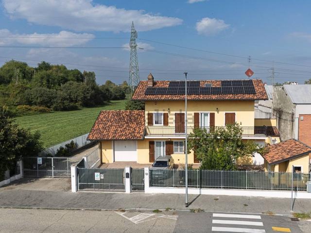 Case e ville in vendita di 273 m² in Via Casagrande