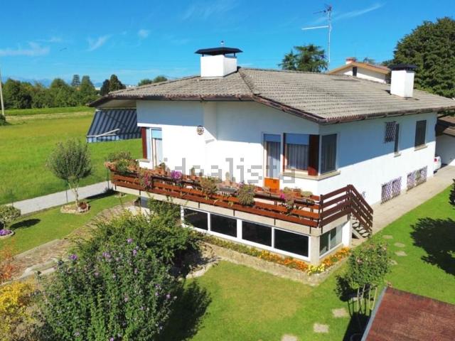 Case e ville in vendita di 273 m² in Via San Vito, 4