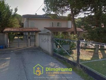 Case e ville in vendita di 273 m² in Via Silone Ignazio, 10