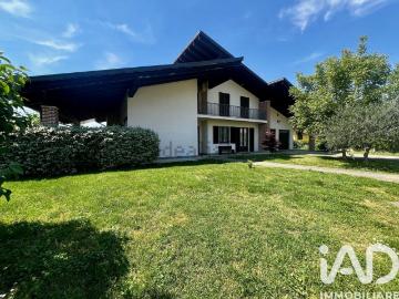 Case e ville in vendita di 273 m² in Strada Fubine