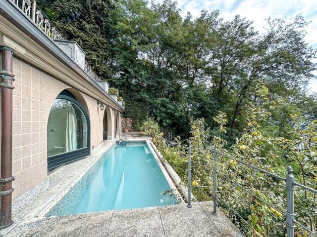 Case e ville in vendita di 274 m² in Via Saini, 15