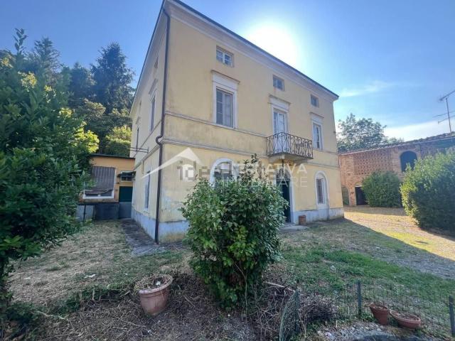 Case e ville in vendita di 274 m² in Via di Sant&apos Andrea