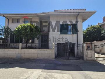 Case e ville in vendita di 275 m²