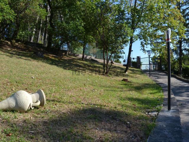 Case e ville in vendita di 275 m² in Via collepaese