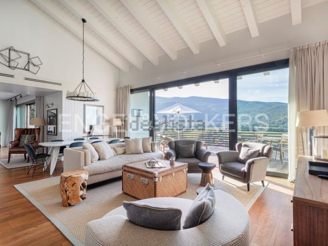 Case e ville in vendita di 275 m² in Via Acquedotto Leopoldino