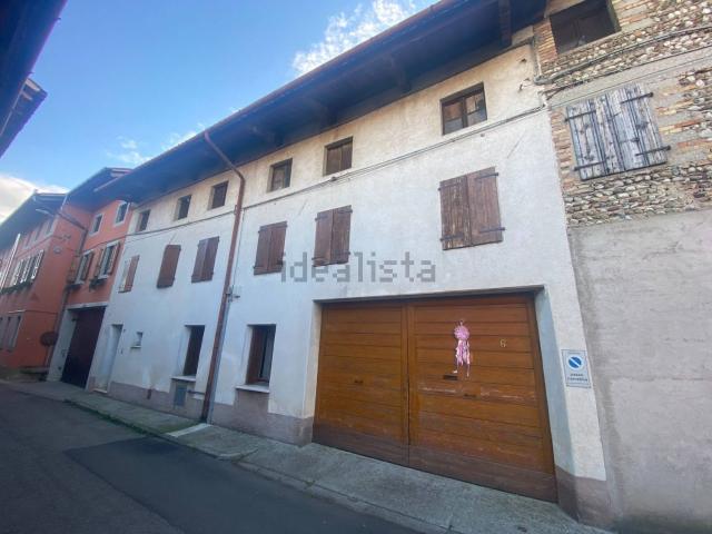 Case e ville in vendita di 275 m² in Via Molino, 6