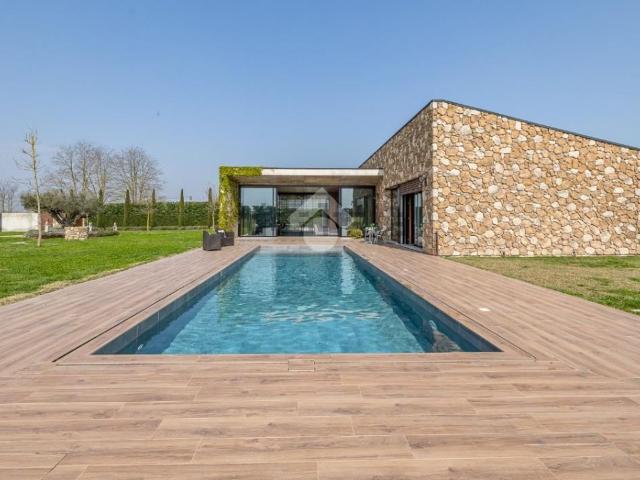 Case e ville in vendita di 275 m² in Via Salara, 71