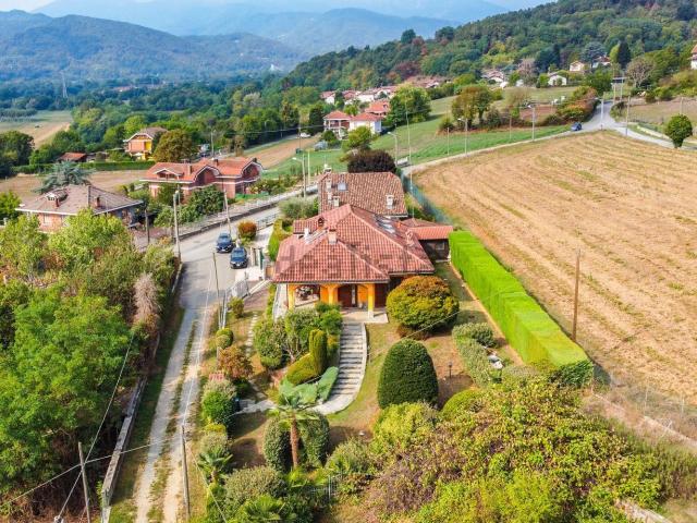 Case e ville in vendita di 275 m² in Via Piemonte, 6