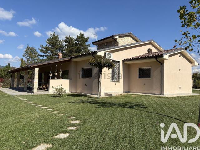Case e ville in vendita di 275 m² in Località Rondine