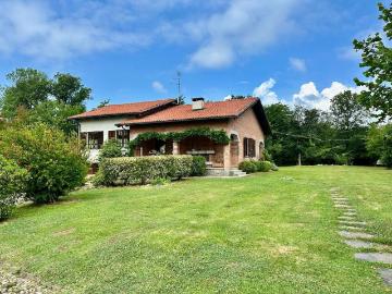 Case e ville in vendita di 275 m² in Strada della Collina