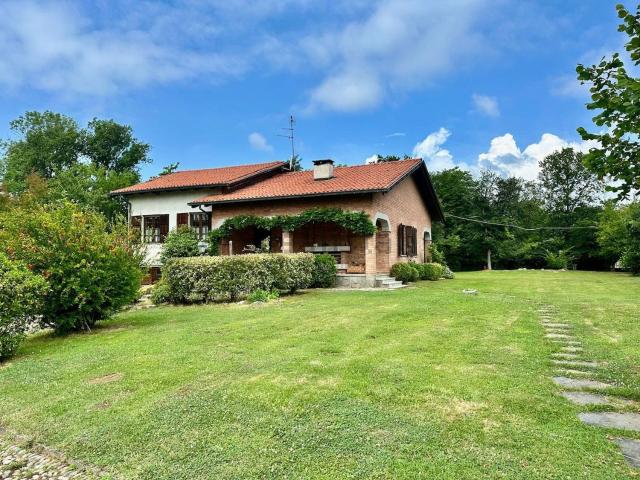 Case e ville in vendita di 275 m² in Strada della Collina