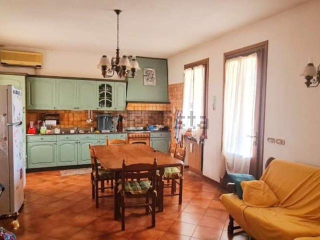 Case e ville in vendita di 276 m²