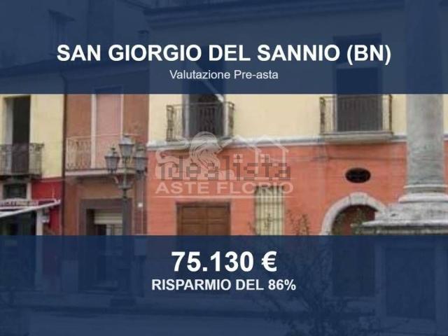 Case e ville in vendita di 276 m² in Piazza Immacolata, 7
