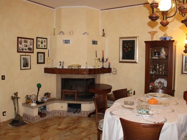 Case e ville in vendita di 277 m²