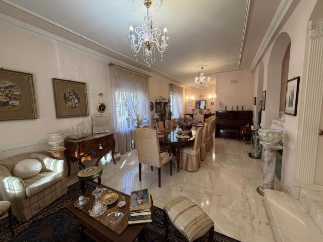 Case e ville in vendita di 279 m²