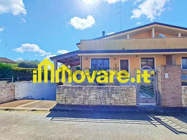 Case e ville in vendita di 279 m² in Via Arturo Toscanini