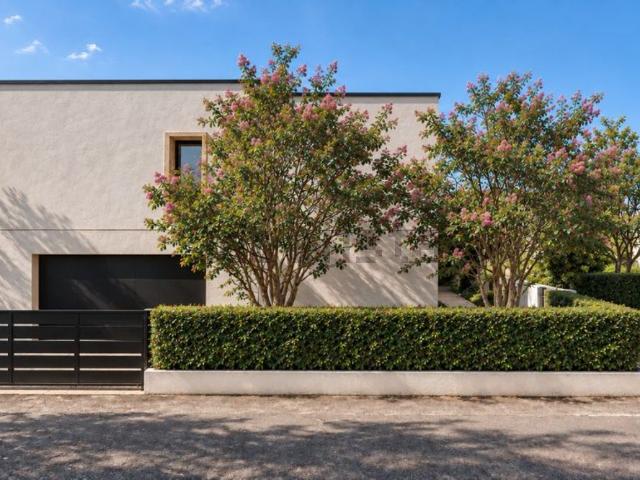 Case e ville in vendita di 279 m² in Via Leonardo Loredan