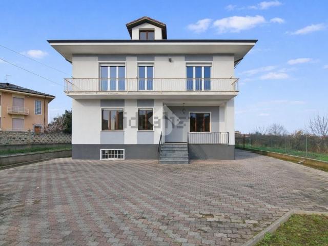 Case e ville in vendita di 279 m² in Via San Grato, 12