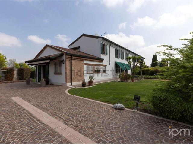 Case e ville in vendita di 280 m²