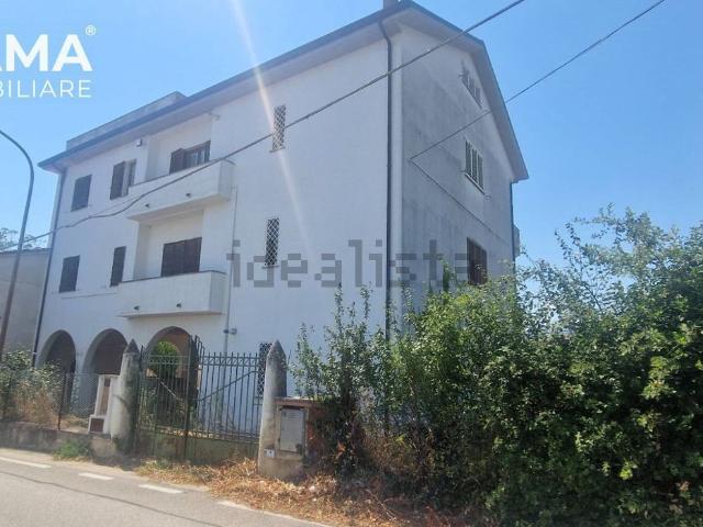 Case e ville in vendita di 280 m²