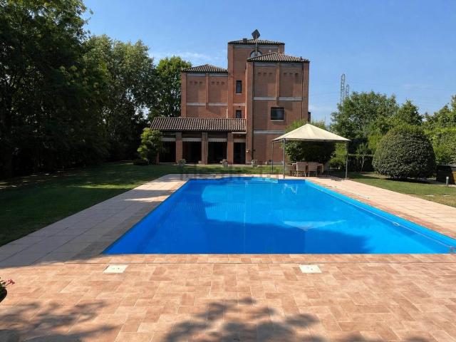 Case e ville in vendita di 280 m²