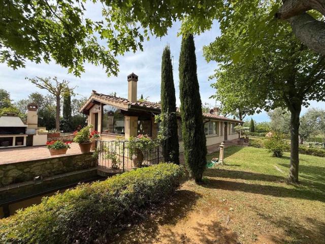 Case e ville in vendita di 280 m²