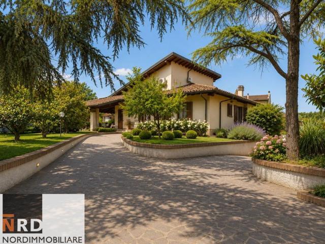 Case e ville in vendita di 280 m²