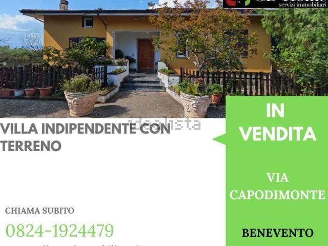 Case e ville in vendita di 280 m² in Via Capodimonte