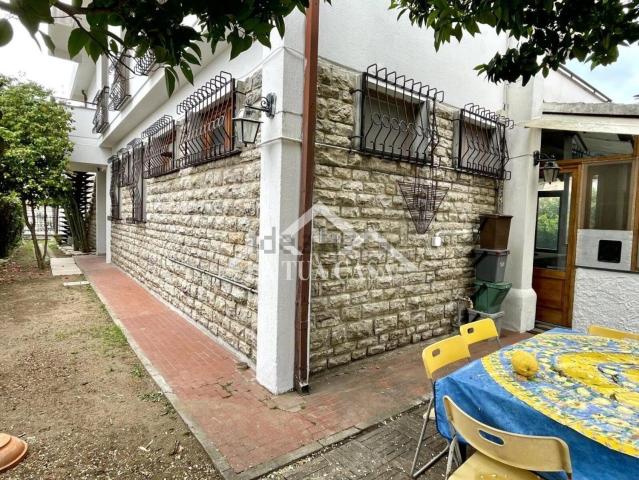Case e ville in vendita di 280 m² in Via A. La Marmora