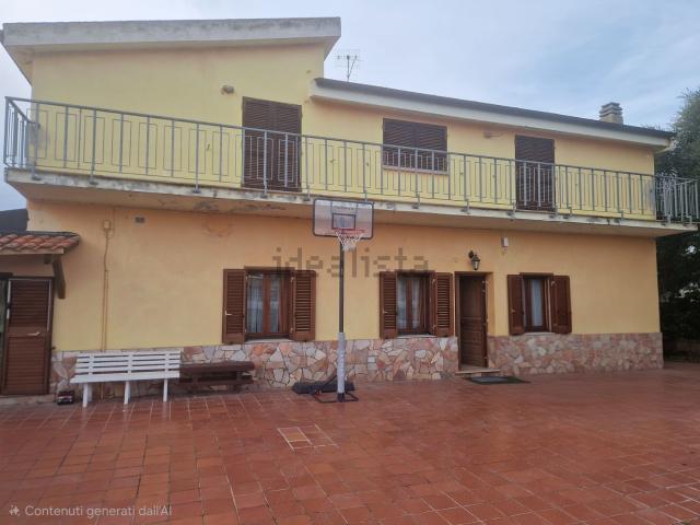 Case e ville in vendita di 280 m² in Via Bancaleddu