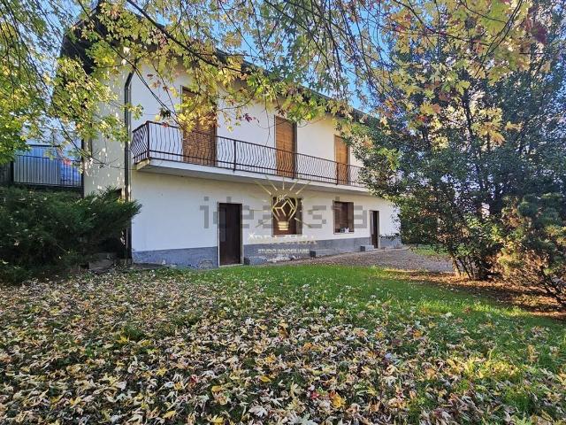 Case e ville in vendita di 280 m² in Via Guglielmo Marconi, 4
