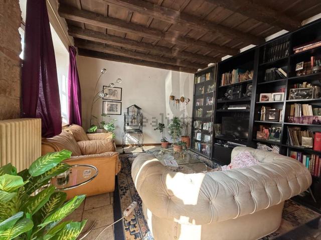 Case e ville in vendita di 280 m² in Via Guglielmo Marconi