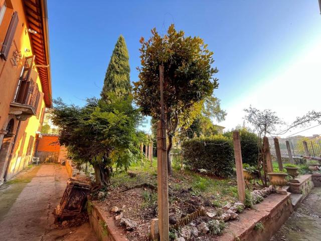 Case e ville in vendita di 280 m² in Via del Fagiano