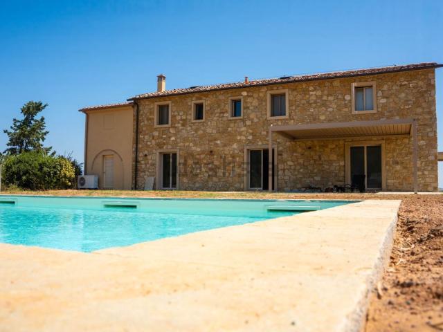 Case e ville in vendita di 280 m² in Via vicinale di Poggio Masino