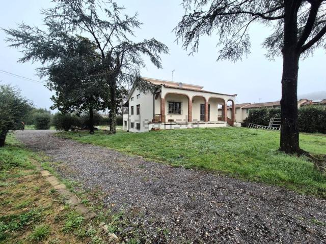 Case e ville in vendita di 280 m² in Via della Gianna, 10