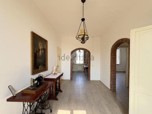 Case e ville in vendita di 280 m² in Via E. de Amicis, 49