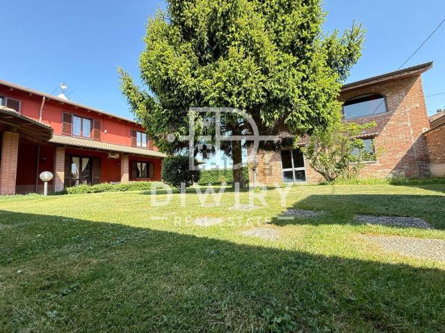 Case e ville in vendita di 280 m² in Via Felice Cavallotti
