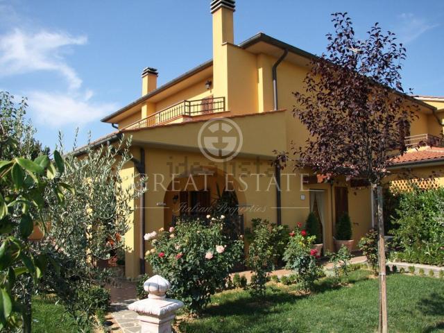 Case e ville in vendita di 280 m² in Via Ospedaletto