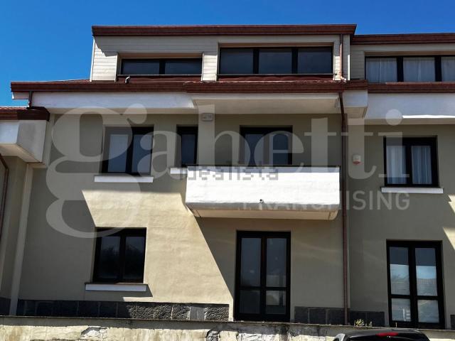 Case e ville in vendita di 280 m² in Via Molinelle