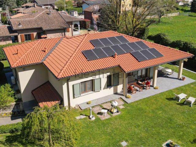 Case e ville in vendita di 280 m² in Via Monte Zuccolo, 9