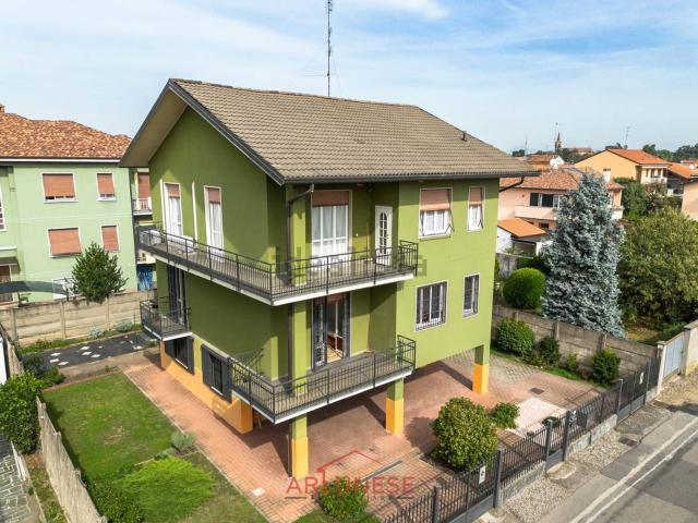 Case e ville in vendita di 280 m² in Via Solferino, 26