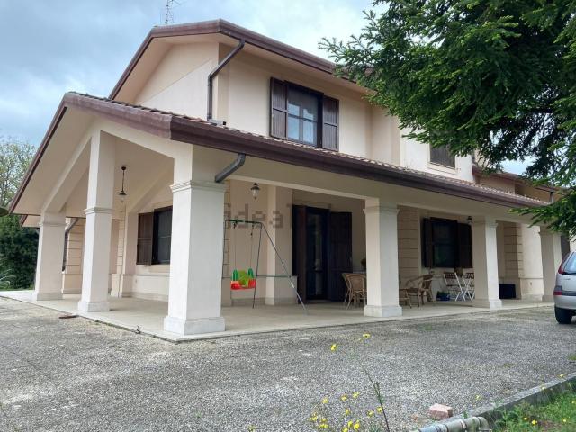Case e ville in vendita di 280 m² in Via San Nicola