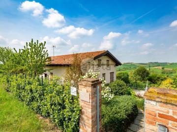 Case e ville in vendita di 280 m² in Via San Croce