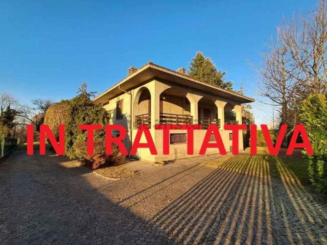 Case e ville in vendita di 280 m² in Via San Francesco