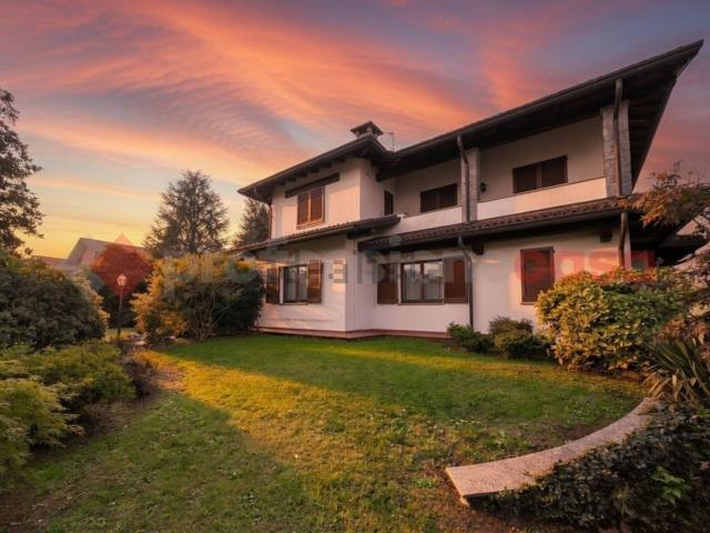 Case e ville in vendita di 280 m² in Via Sant&apos Antonio, 75