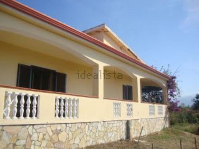 Case e ville in vendita di 280 m² in Via Santa Caterina